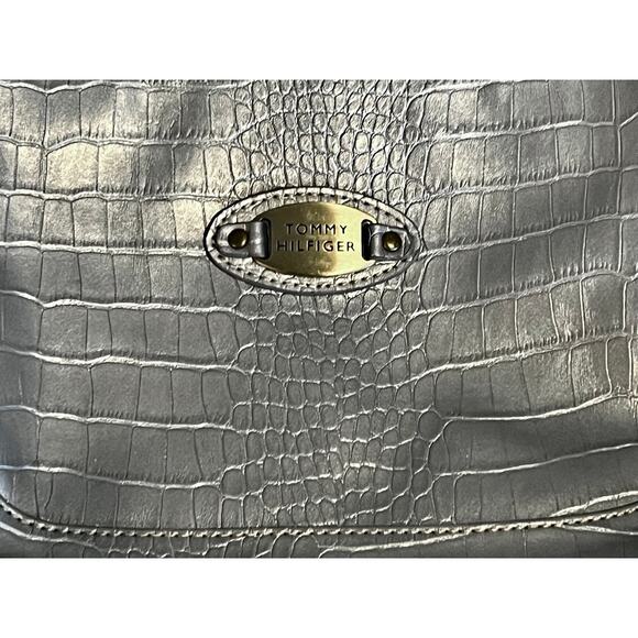 Tommy Hilfiger Faux Croc Leather Shoulder Purse Bag Metallic Silver Embossed - Picture 2 of 7